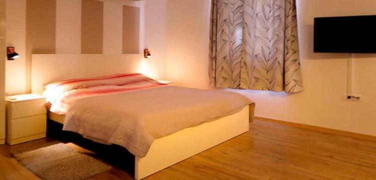 Studio Apartman Dado Apartment Bale Exterior photo