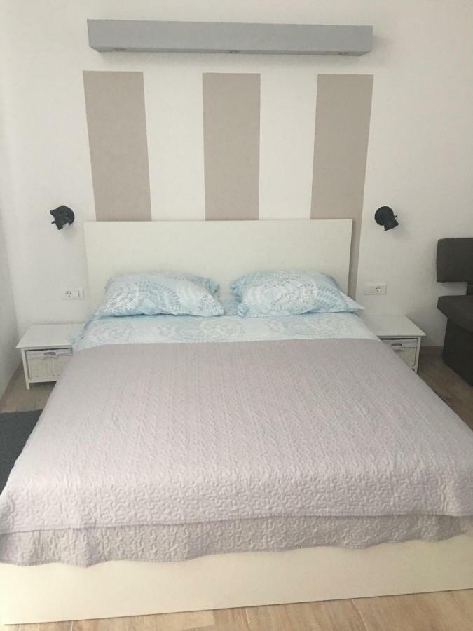 Studio Apartman Dado Apartment Bale Exterior photo