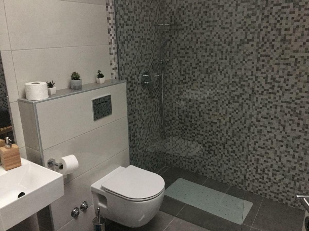 Studio Apartman Dado Apartment Bale Exterior photo